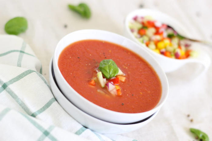 Przepis na zupę pomidorową - jak zrobić zupę z pomidorów?