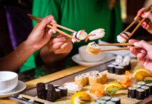 Ile kawałków sushi zjada jedna osoba?